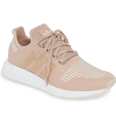 adidas swift women.